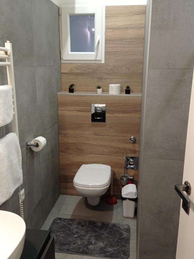 Greyblack Styles Apartment Budapest Esterno foto