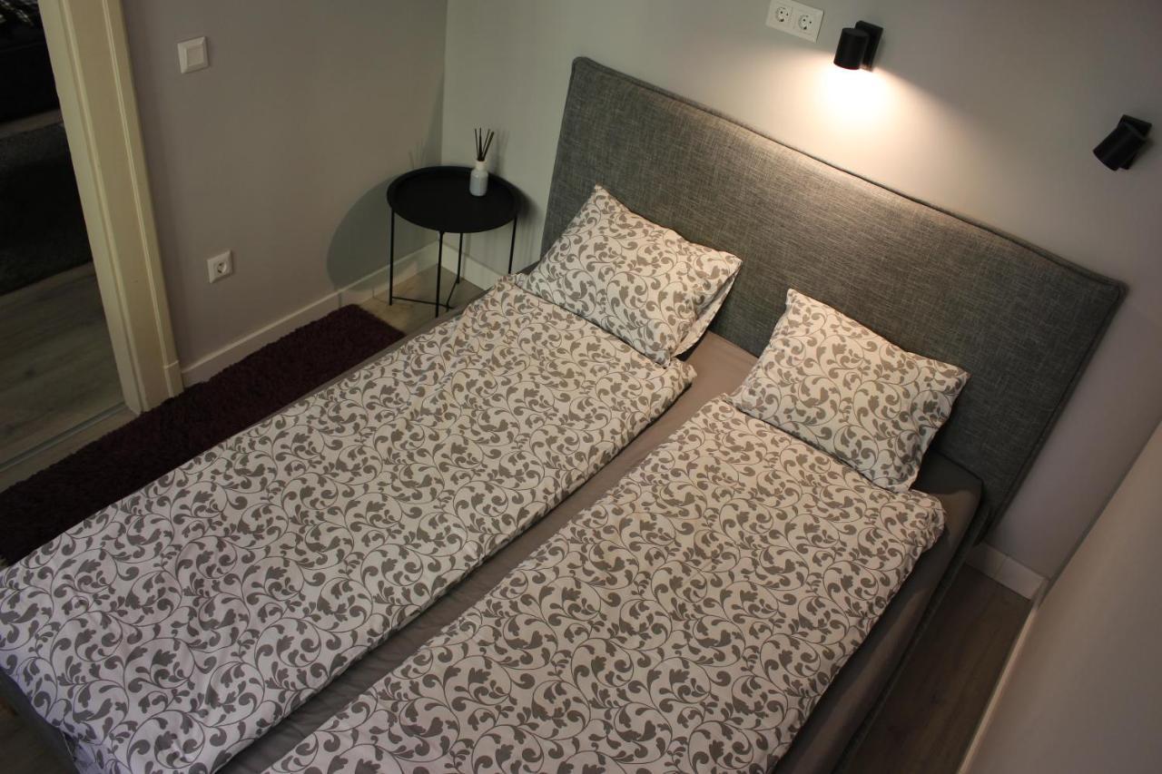 Greyblack Styles Apartment Budapest Esterno foto
